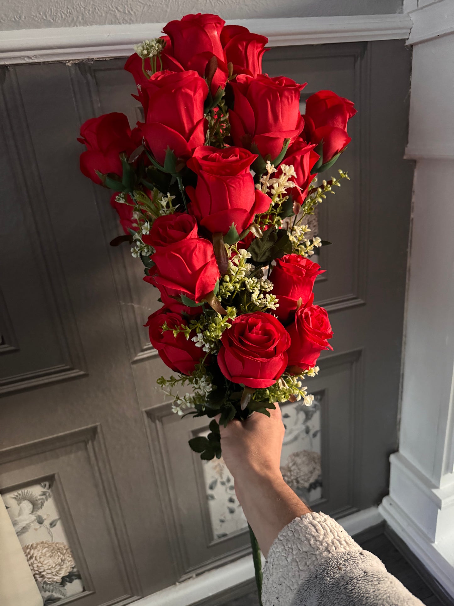 Bouquet of artificial roses